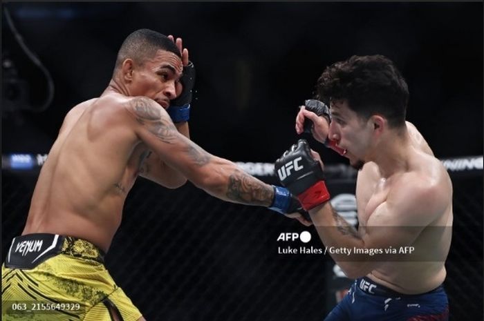 Hasil UFC 302 - Parade Duel-duel Alot hingga Cekikan Jagoan Brasil