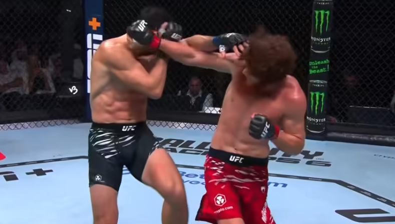 Petarung Satu Mata Guncang UFC 308: Magomedov KO Petrosyan dengan Spinning Backfist Mengerikan