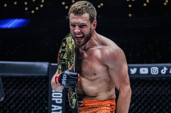 Khamzat Chimaev cs dalam Masalah, Mantan Juara ONE Championship Niat Acak-acak Kelas Menengah UFC