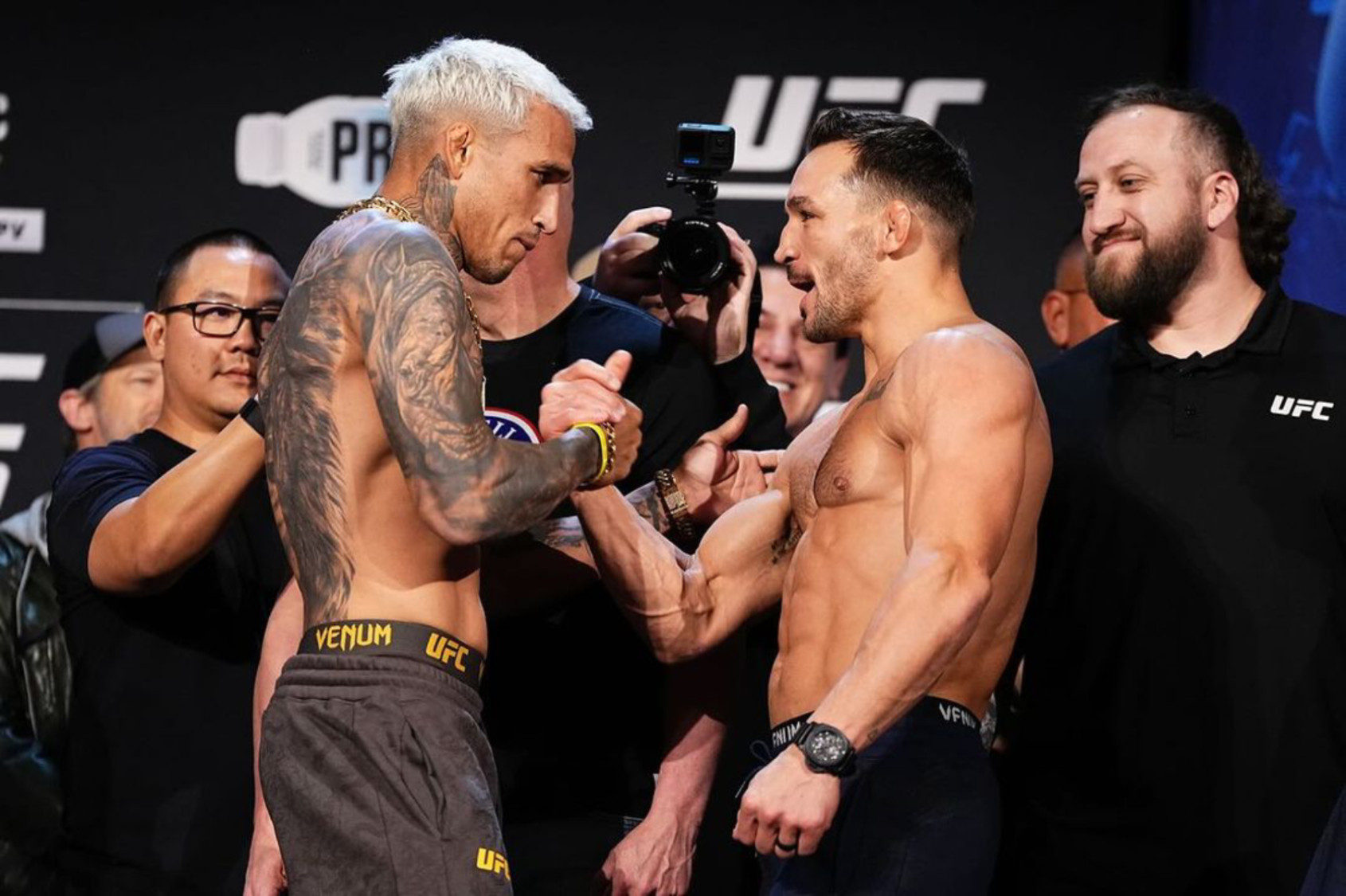 Dendam Membara di UFC 309: Charles Oliveira Vs Michael Chandler, Siapa yang Akan Hancur?